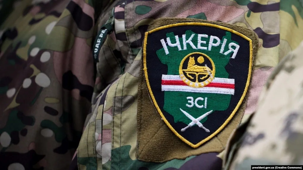 Росфинмониторинг включил «Чеченскую Республику Ичкерию» и её зарубежные структуры в список террористов и экстремистов после решения суда в Грозном, признавшего объединение террористической организацией. Российские спецслужбы связывают его сторонников с участием в боях на стороне ВСУ и диверсиях в приграничных регионах, а его лидеру Ахмеду Закаеву вменяют создание террористического сообщества.