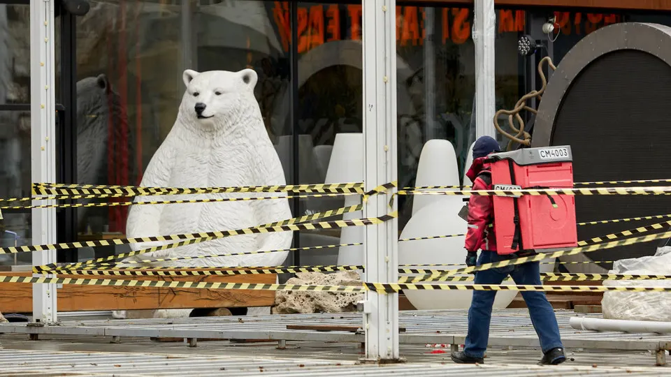 После изменений в Налоговом кодексе и повышения НДС опрос ЦСР и данные ТПП показывают, что значительная часть малых компаний лишилась прибыли: сборы снизились, доступ к кредитам ограничен, а прогнозы бизнеса стали пессимистичными.