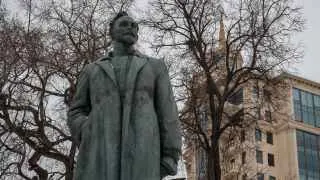 Президент Владимир Путин подписал указ о присвоении Академии ФСБ почётного наименования в честь основателя ВЧК Феликса Дзержинского, чьё имя учреждение носило в советское время.