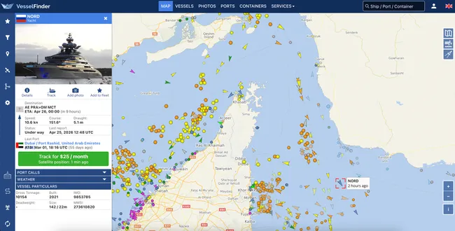 142‑метровая суперъяхта «Норд», принадлежащая бизнесмену Алексею Мордашову, по данным сервисов отслеживания судоходства прошла через Ормузский пролив, следуя из Дубая в Оман; в тот же период через пролив прошли ещё несколько судов, в том числе находящихся под санкциями США.