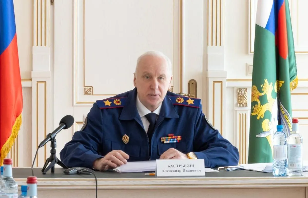 Глава Следственного комитета России Александр Бастрыкин поручил провести проверку произведений детского писателя Григория Остера, включая «Вредные советы», сочтя их содержание сомнительным с педагогической точки зрения.