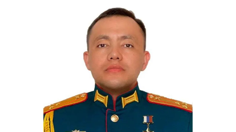 В гарнизоне в селе Князе-Волконское-1 28 апреля сработало взрывное устройство, в результате погиб командир батальона, несколько человек ранены; состояние Омурбекова пока неизвестно. Омурбеков ранее обвинялся в преступлениях во время оккупации Бучи и находится под международными санкциями.