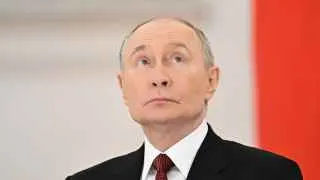 Владимир Путин сравнил нынешнюю ситуацию с годами Великой Отечественной войны, заявив, что вся страна должна работать на фронт, и пообещал довести до конца создание «зоны безопасности» на границе с Украиной и достижение целей СВО.
