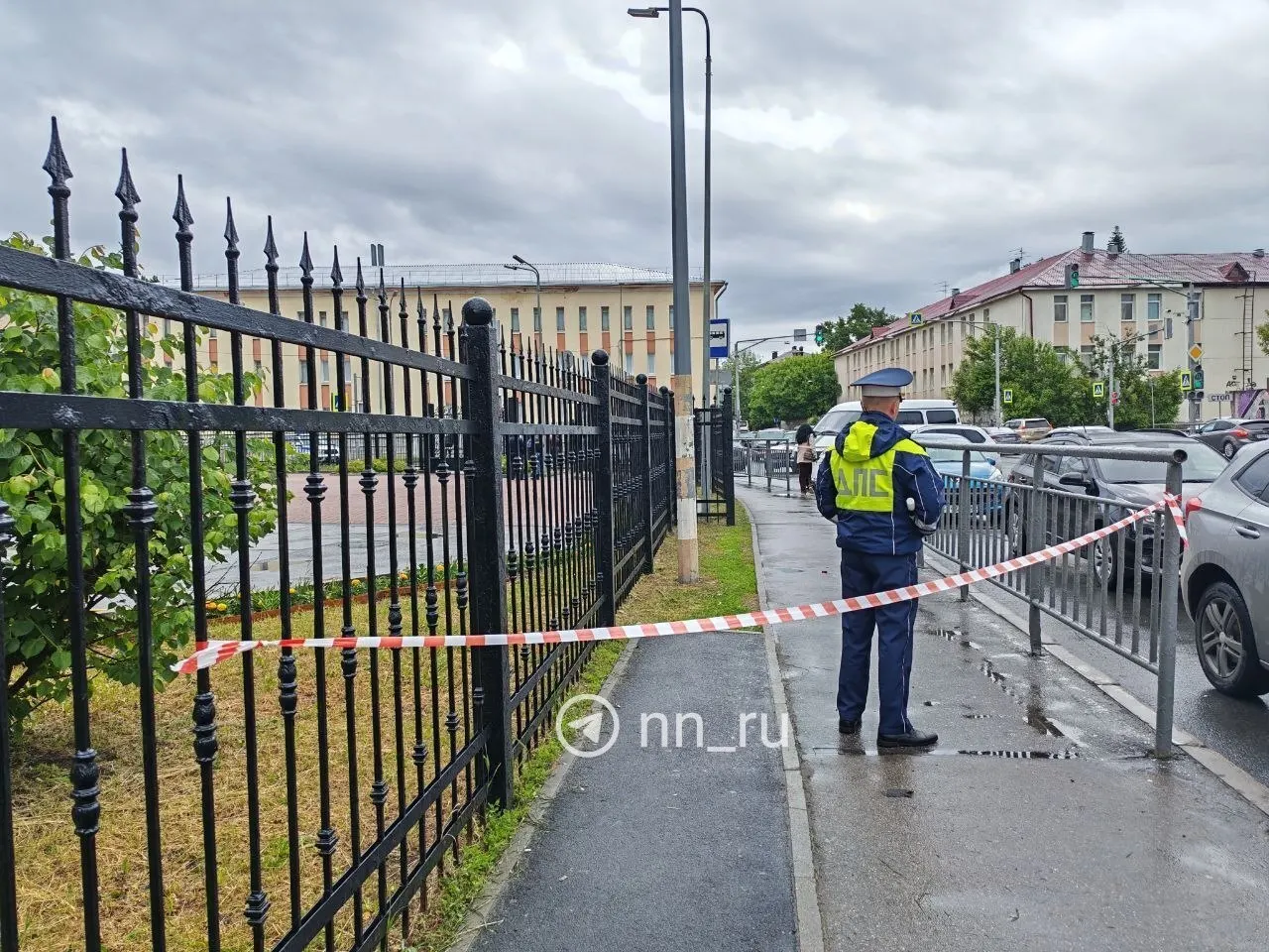 Ночью Минобороны заявило о 62 сбитых беспилотниках. В Нижнем Новгороде здание областного суда получило повреждения, по предварительным данным пострадавших нет; на месте работают полиция и МЧС.