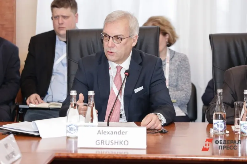 Александр Грушко заявил, что попытки блокады или применения силы против Калининградской области обернутся серьёзными последствиями для альянса; он также отметил рост военной активности в Балтийском море и сочёл риск захвата региона НАТО нулевым.