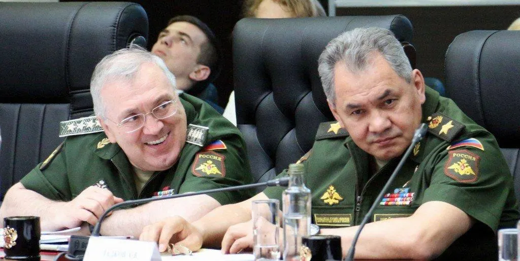 Суд удовлетворил иск Генпрокуратуры: в доход государства обращены деньги, недвижимость и другие активы бывшего первого заместителя министра обороны на сумму 5,5 млрд рублей.