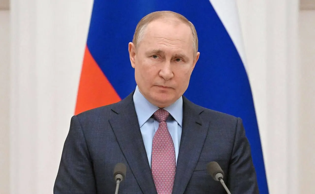Президент заявил, что замена низкоквалифицированных сотрудников на ИИ — необратимый и неизбежный процесс, и компьютерный разум уже начинает брать на себя функции младшего звена.