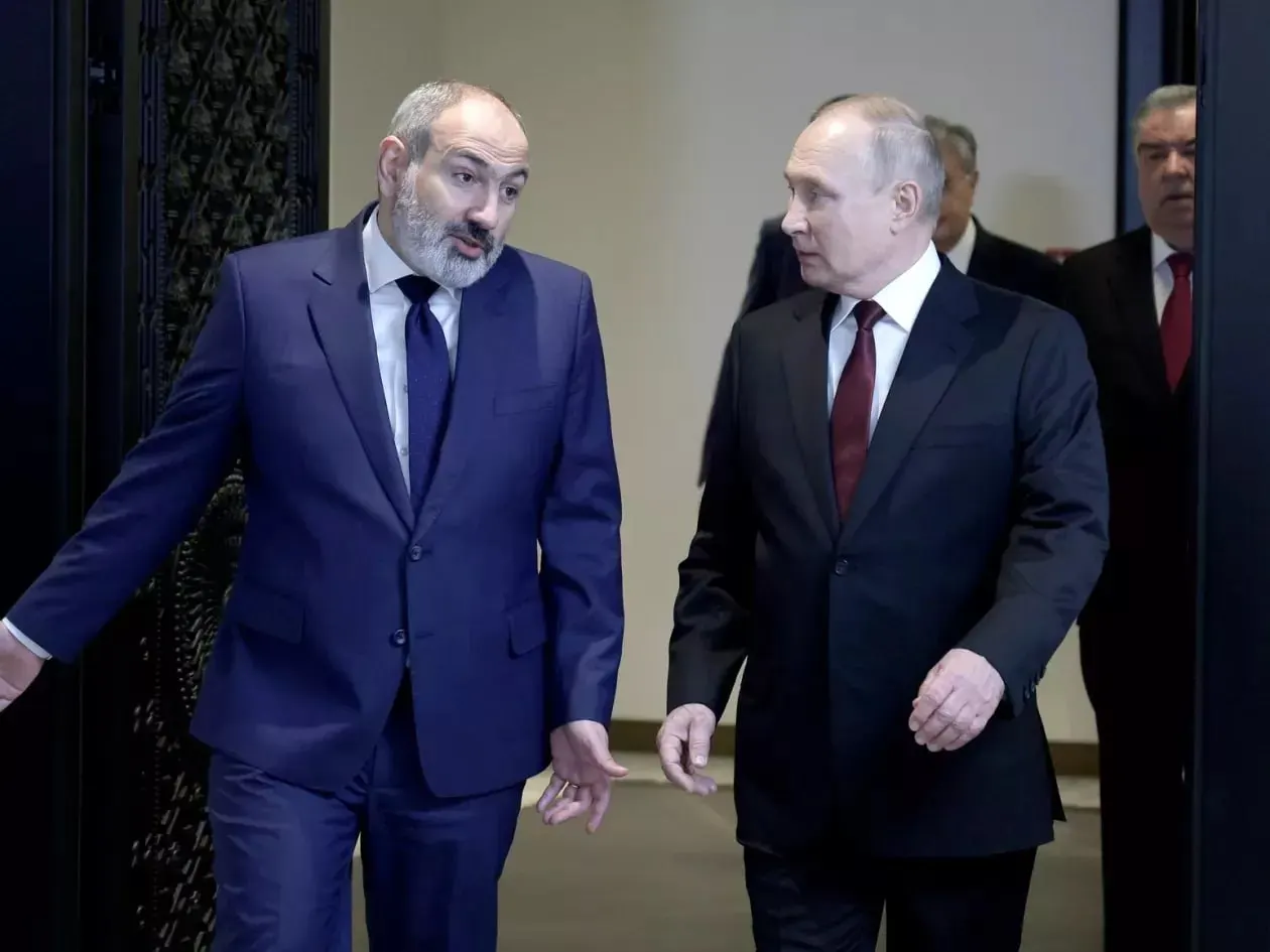 Премьер-министр Армении заявил, что Ереван не вступит в санкционный режим Евросоюза против России, однако не собирается содействовать обходу ограничений; европейские эксперты подтвердили отсутствие таких действий.