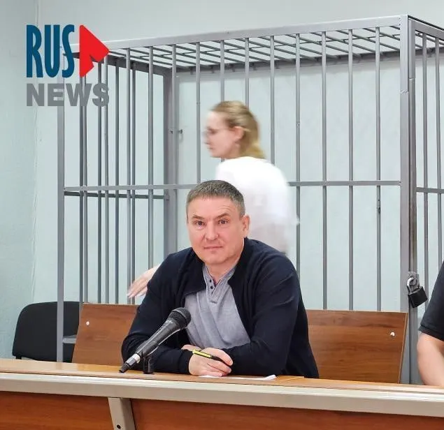 Верховный суд подтвердил практику, при которой заключённым в карцере выдаются бумага и ручка лишь на ограниченное время (полтора часа в сутки). Правозащитник Алексей Соколов оспаривал эти правила в иске к Минюсту, указывая, что этого времени зачастую недостаточно для подготовки к защите.