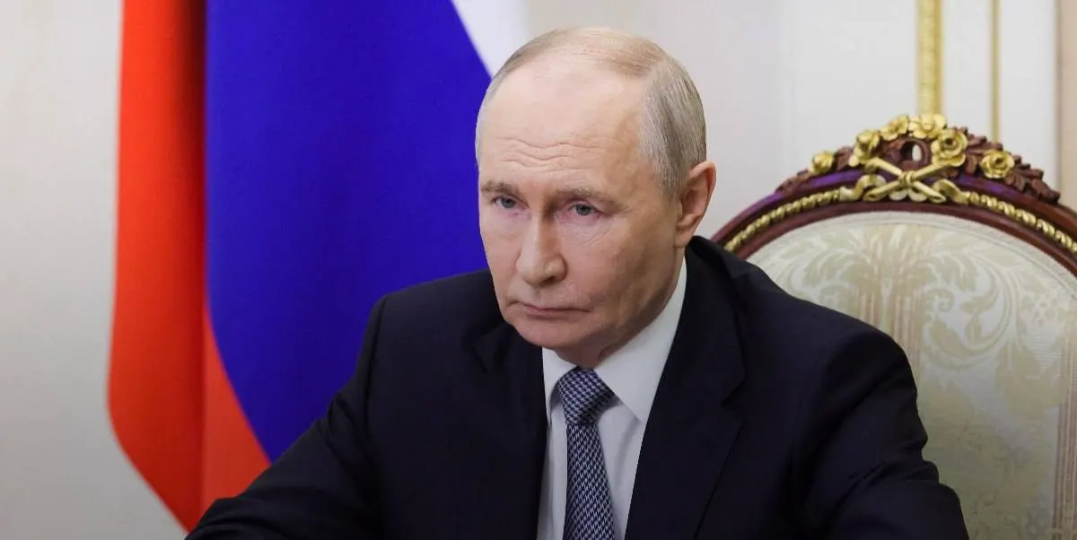 По мнению президента, ухудшение ситуации на фронте заставляет Киев наносить удары по гражданским объектам, энергетике и пытаться повлиять на туристический сезон.