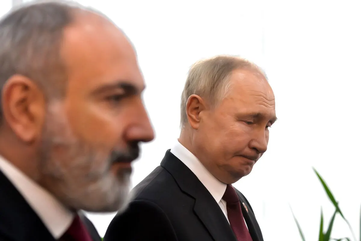 Президент России направил премьер-министру Армении поздравление, в котором подчеркнул дружеский характер двусторонних отношений и выразил заинтересованность в их дальнейшем развитии.