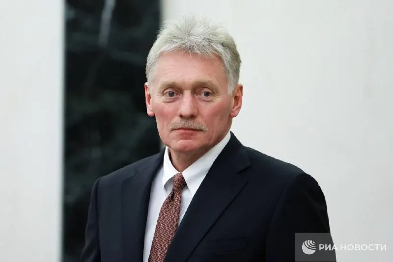 По словам представителя Кремля, Путин подробно рассказал Токаеву о ходе СВО; прекращение боевых действий возможно в течение суток при условии решений Киева, но для России ключевым остаётся достижение своих целей.