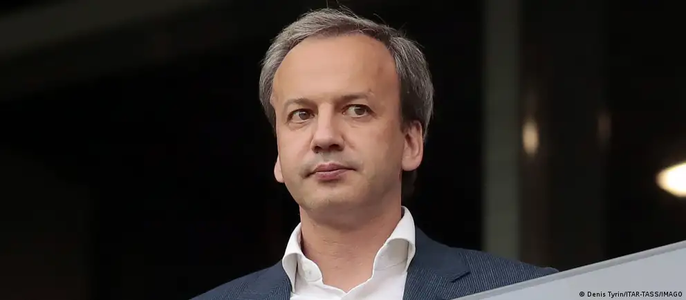 Аркадий Дворкович заявил о добровольной отставке с поста президента Международной шахматной федерации и намерении оспорить в суде своё внесение в 21-й пакет санкций Европейского союза.