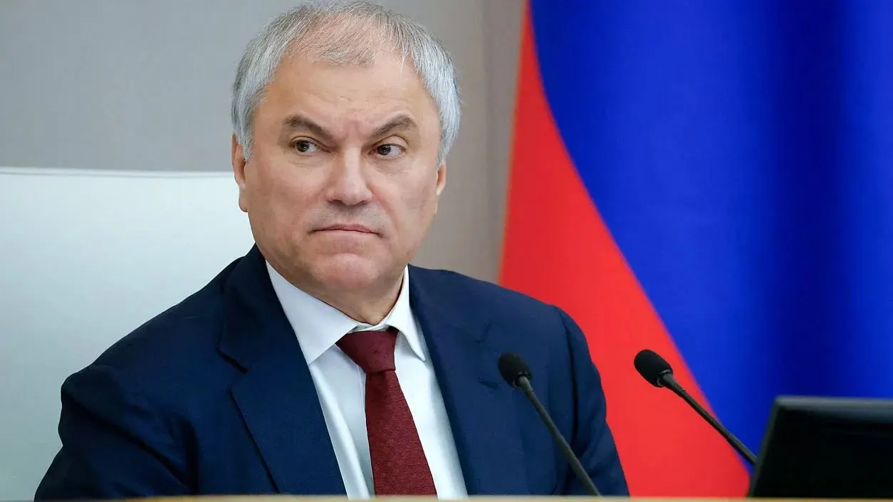 Спикер Госдумы заявил, что обвинения в том, что депутаты занимаются лишь запретами, некорректны — законопроекты формируются по обращениям и запросам граждан.