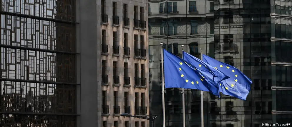Евросоюз утвердил новый, 21-й пакет санкций против России: меры затрагивают энергетику, ВПК, транспортировку СПГ, морской флот и расширяют списки физических и юридических лиц под ограничениями.