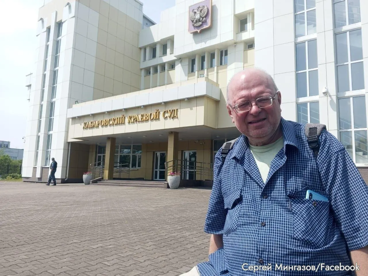 Сергей Мингазов умер в возрасте 57 лет. Последние месяцы он лечился от рака. Ранее его привлекли по статье 207.3 УК РФ о «фейках» об армии — сначала назначили штраф в 700 тыс. руб., апелляция увеличила его до 2,5 млн руб., кассационный суд отправил дело на пересмотр по требованию прокуратуры.