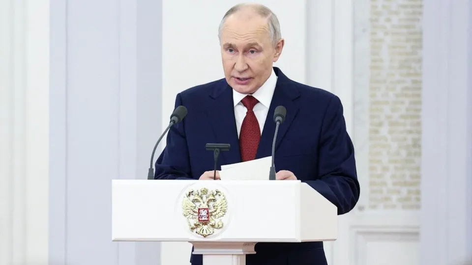 Президент заявил о приоритете финансирования обороны в 2027–2029 годах. Рост военных трат и дополнительные заимствования повлияют на социальные статьи расходов и могут увеличить дефицит бюджета.