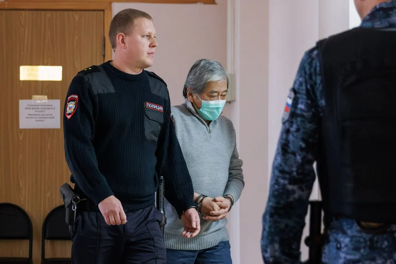 Материалы уголовного дела Александра Пака, осуждённого за смертельное наезд автомобилем на многодетную мать Екатерину Буравлеву, поступили в Верховный суд РФ и переданы третьему составу уголовной коллегии.