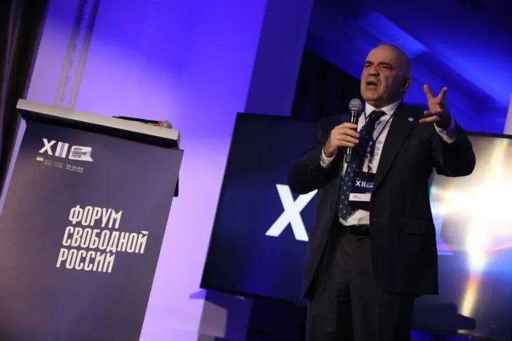 Совет Форума заявил, что голосование — это всего лишь переназначение власти и видимая конкуренция, а участие разных сил — попытка легитимизировать курc Кремля и оккупационные территории.