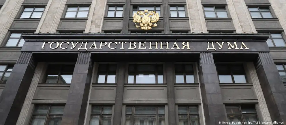 Федеральный список снят, но региональные кандидаты продолжают кампанию на фоне ареста, угроз и политических процессов.