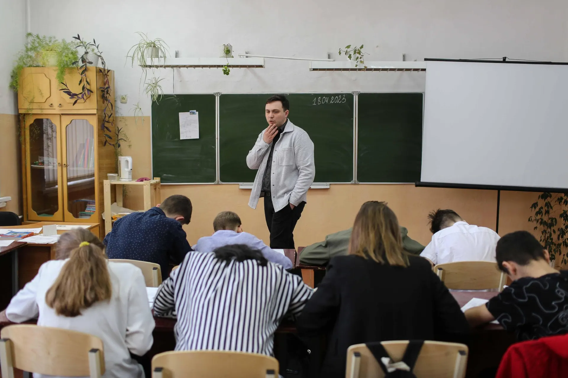 Минпросвещения добавило в учебную программу дополнительный час истории; изменение затронуло расписание не во всех классах.