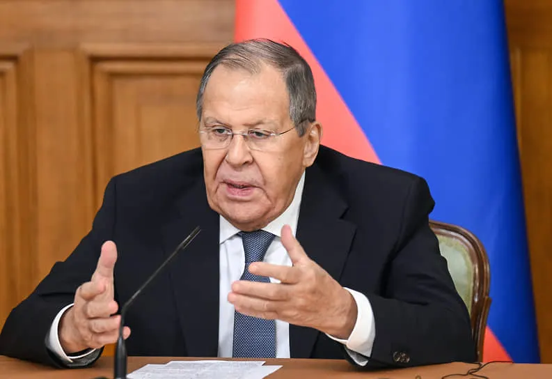 Министр иностранных дел России заявил, что информационная кампания вокруг СВО продолжится и усилится.