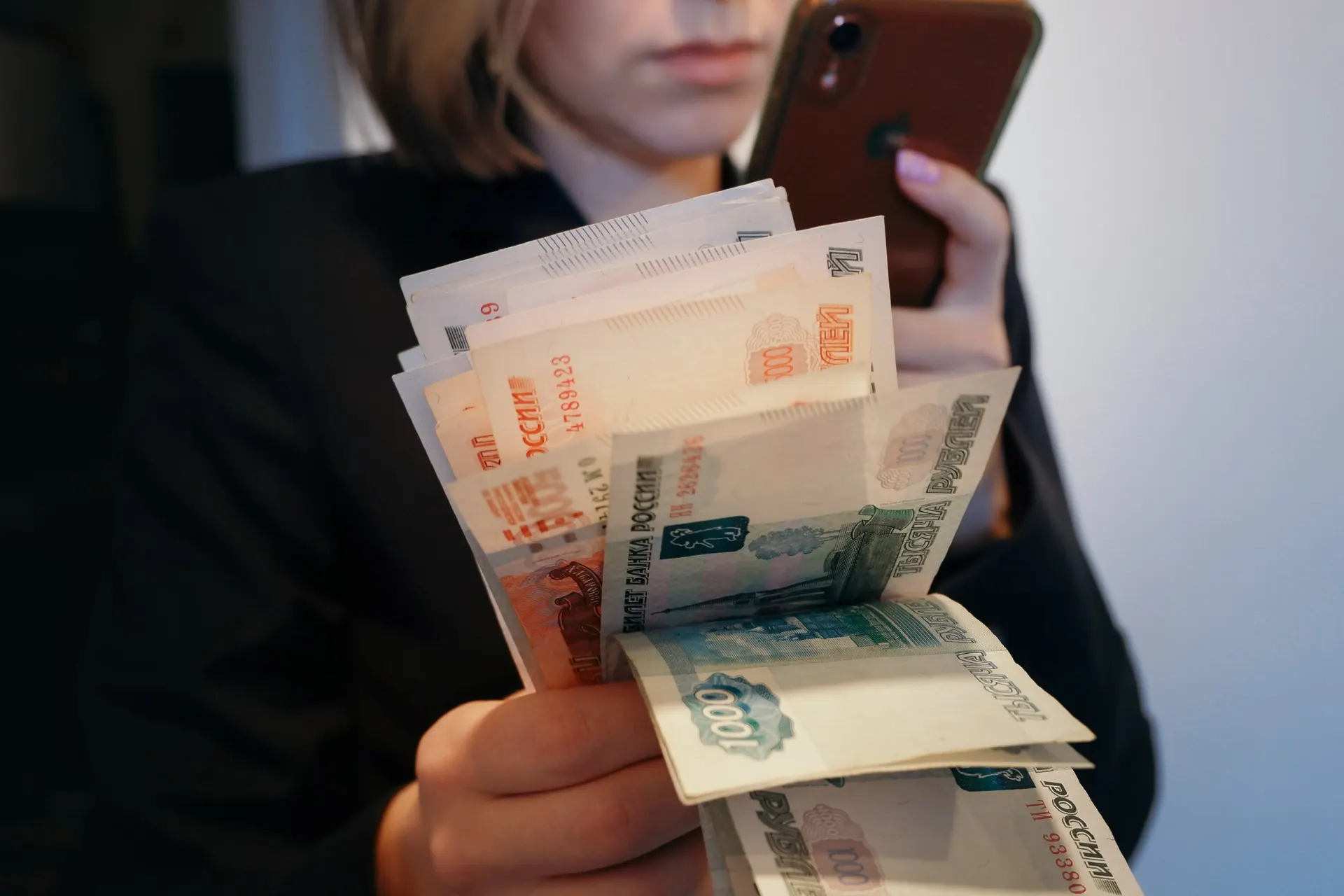 Разбор того, почему дорогие кредиты не являются единственным барьером для роста, и какие факторы тормозят инвестиции.